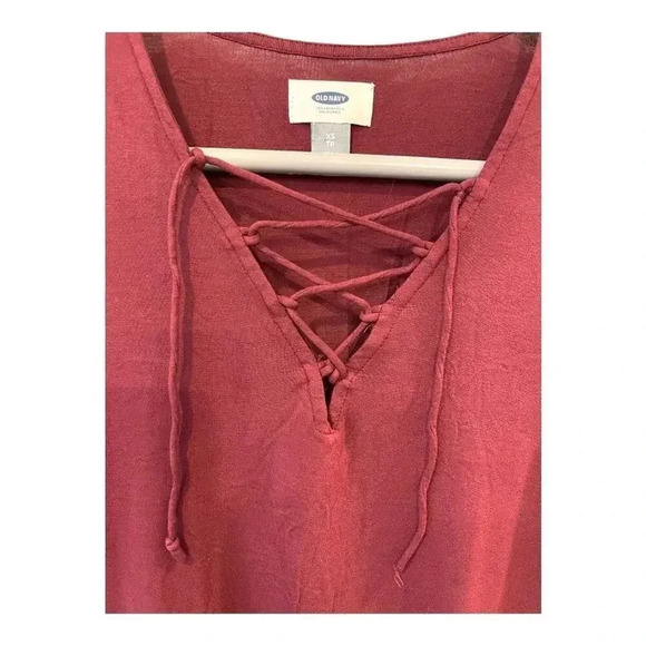 OLD NAVY MAROON LONG SLEEVE LACE UP‎ NECK SIZE EXTRA SMALL - Picture 4 of 5